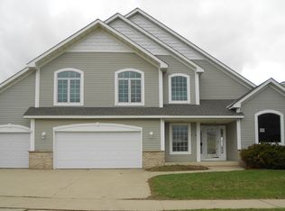 2725 Lyon St, Des Moines, IA 50317