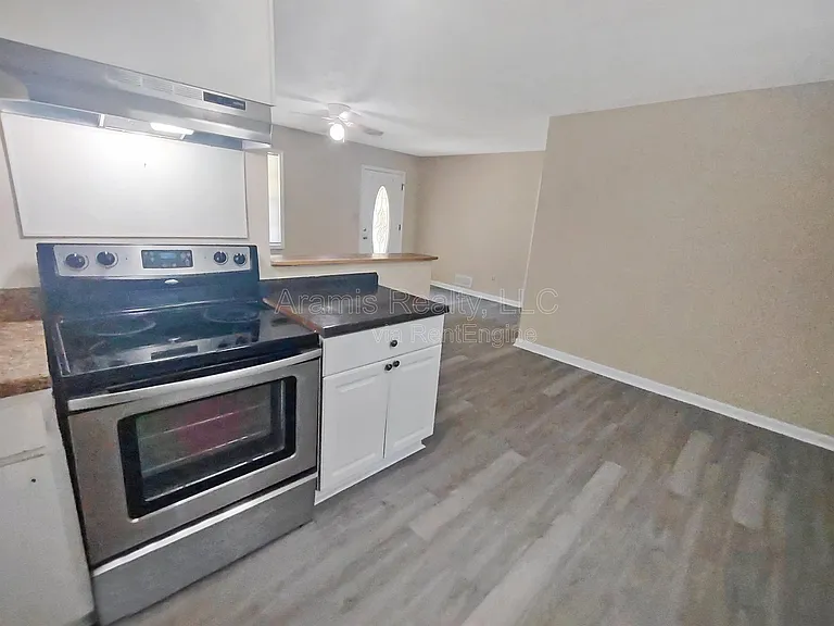7479 Westlake Dr #2 — Photo 2