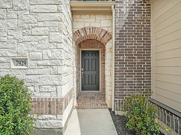 7929 Bayside Dr — Photo 14