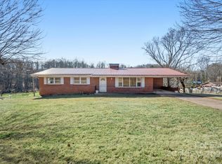 700 Justice Ridge Rd, Candler, NC 28715