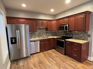 2711 1st Ave APT 2, Huntington, WV 25702