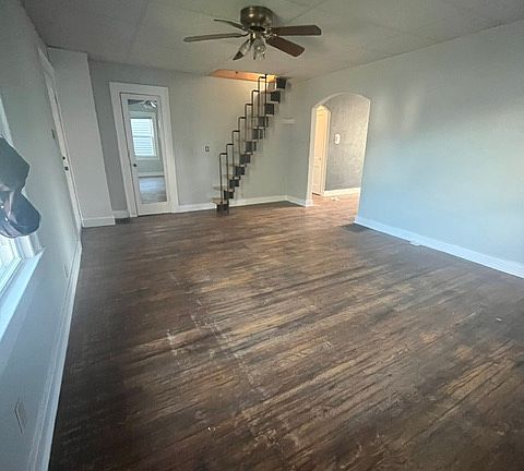 2nd image of 1212 W Carson St
