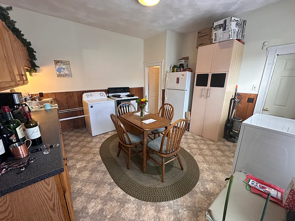 543 Broadway #1R