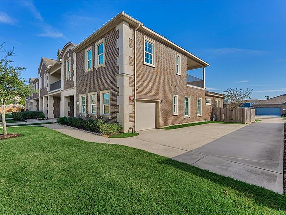 5th image of 2113 Solstice Blvd
