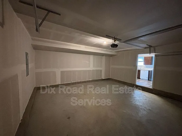 424 W Kemper Rd — Photo 30