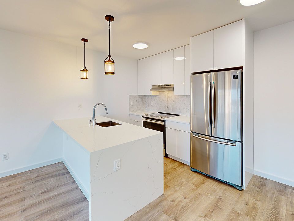 1st image of 2640 Greenwich St APT 101