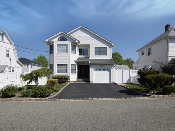 36 Whitney Avenue, Syosset, NY 11791