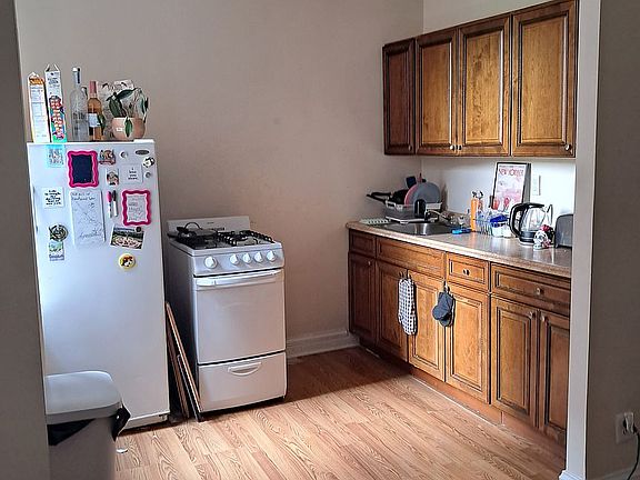 2nd image of 606 Flatbush Ave APT 4A