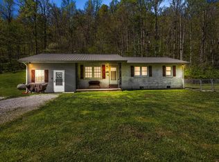 222 Sim Long Br, Frenchburg, KY 40322