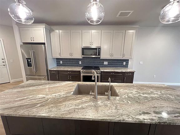 4th image of 6804 Westview Dr APT 3403