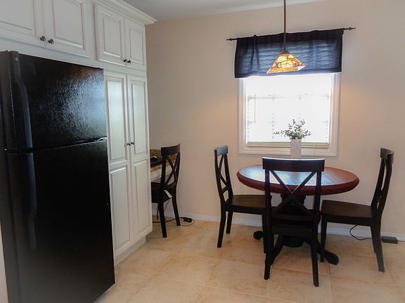 3rd image of 5245 Coquina Key Dr SE