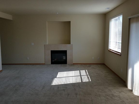 5th image of 4327 164th Pl SW