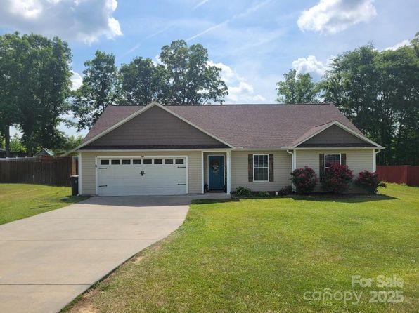 5057 Sedgefield Dr, Lancaster, SC 29720