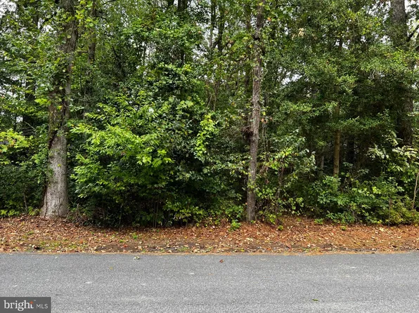 12959 Mills Creek Dr, Lusby, MD 20657