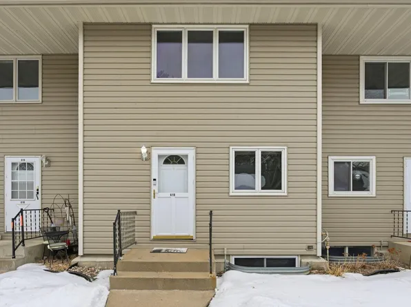 618 Oak Park Ln, Hopkins, MN 55343