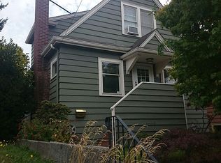 7324 Mary Ave NW, Seattle, WA 98117