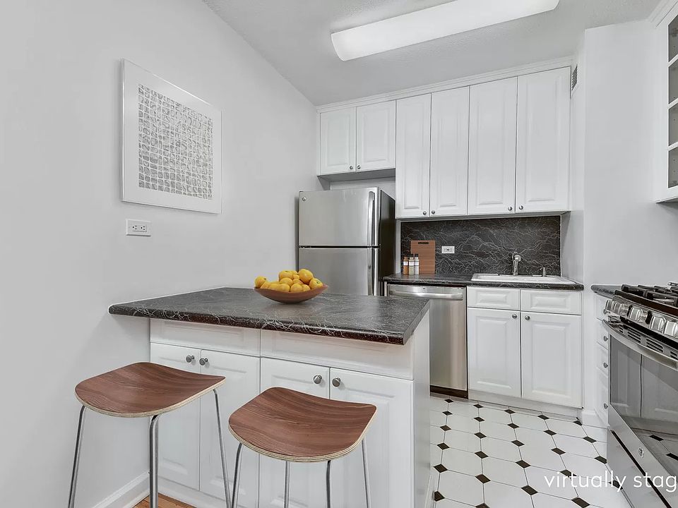 1st image of 300 E 40th St APT 22N