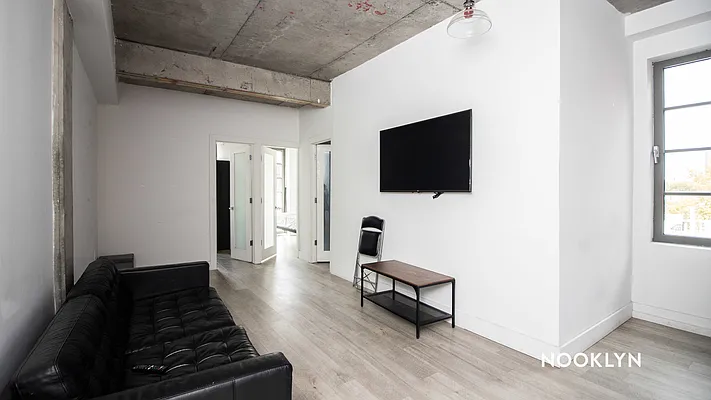 Rented by Nooklyn NYC LLC | media 44