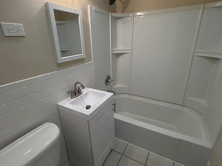 573 Pershing Ave #F — Photo 5