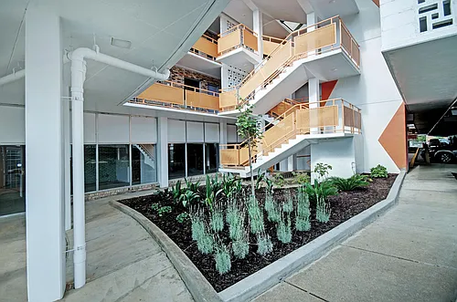 Admiral Apartments Photo 1