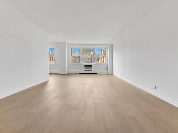 1175 York Avenue image 3 of 14