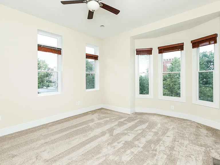 2201 E Fairmount Ave #A — Photo 28