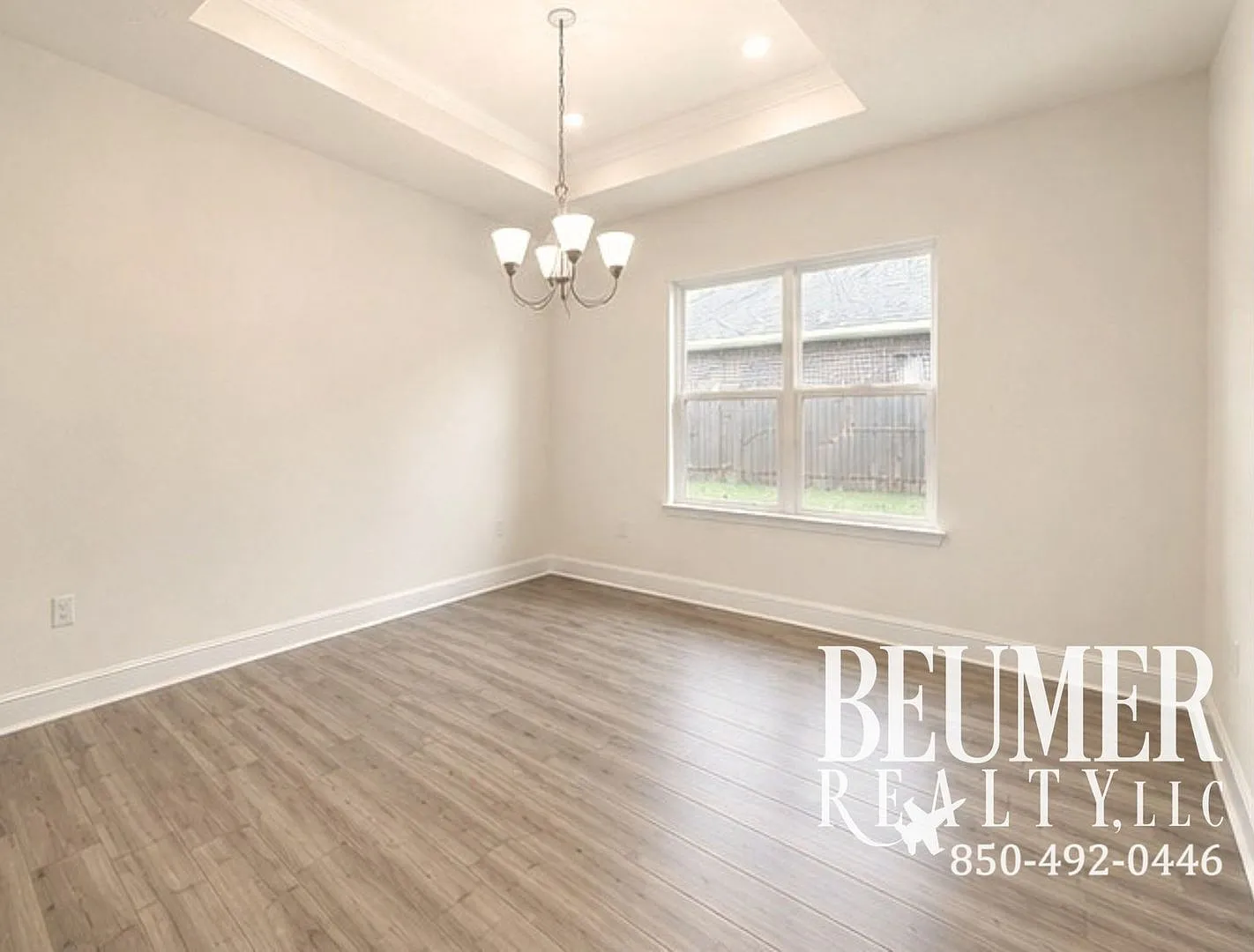 5 BR 3 Bath 2,614 sqft Home in Milton Awaits — Photo 2