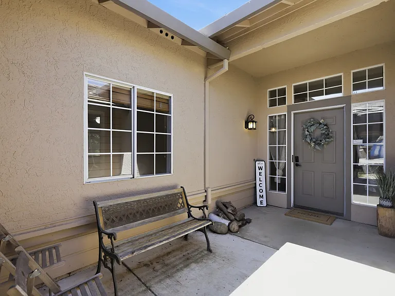 680 Canyon Creek Way — Photo 2