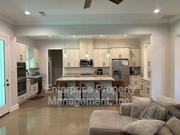 239 McLaughlin Dr — Photo 10