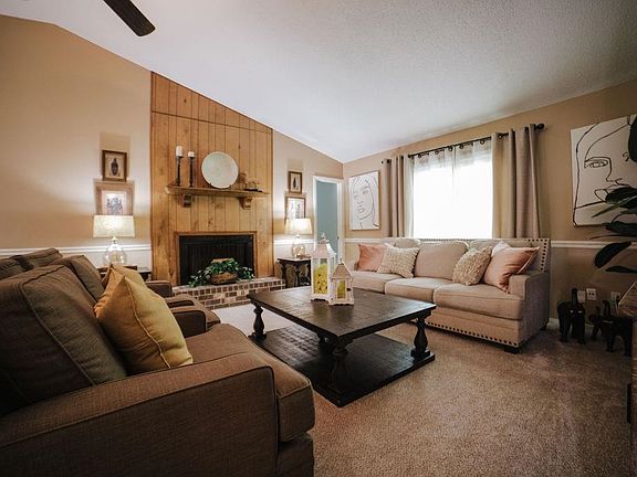 5th image of 5724 Jardin Pl