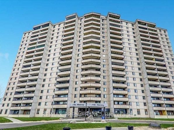 5 San Romano Way #705, Toronto, ON M3N 2Y4
