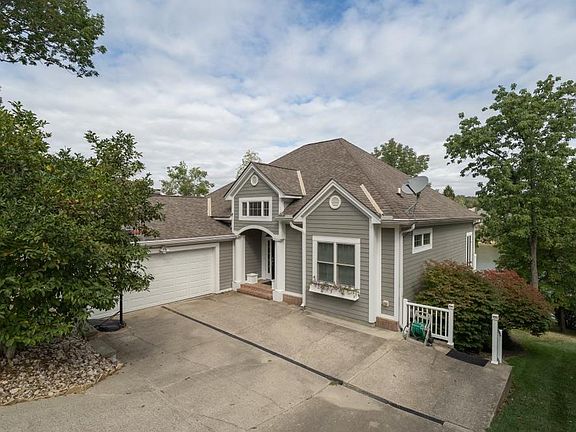 4th image of 1542 Aqua Vista Dr