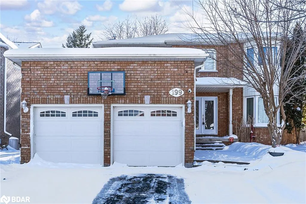 199 Hanmer St W photo 1
