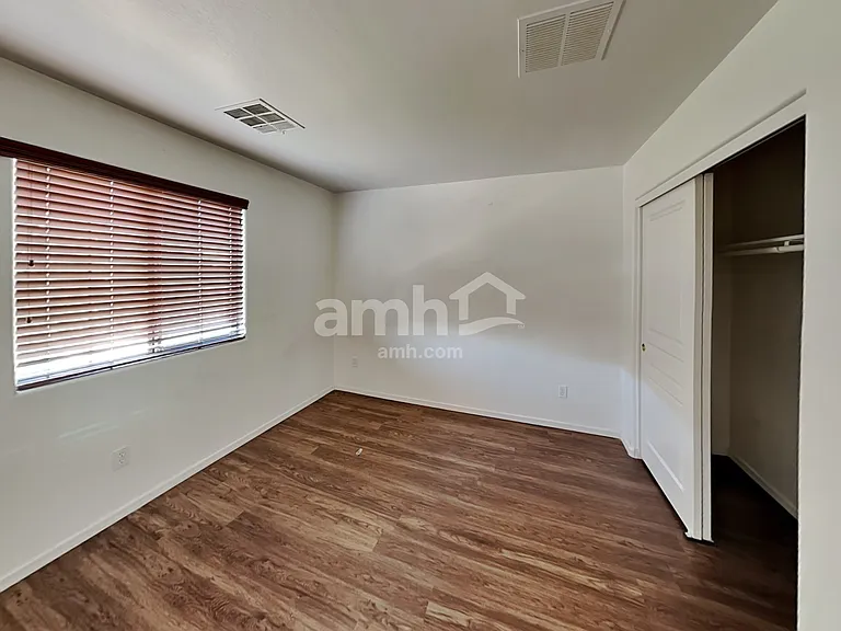 1497 E Magnum Rd — Photo 23