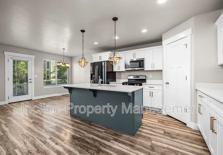 4863 W Spire Way — Photo 3
