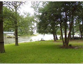 1st image of 148 Tyler Cres W