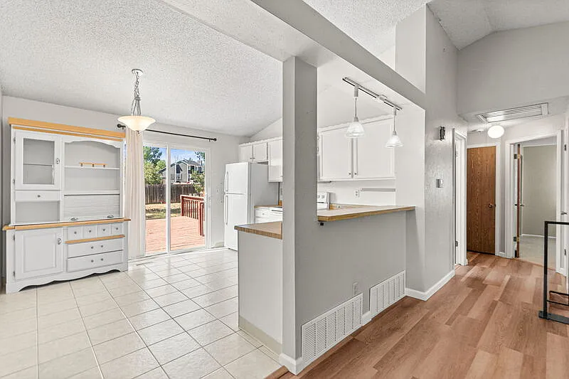 3 bed, 2.0 bath, 1600 sqft, $2,675 — Photo 4
