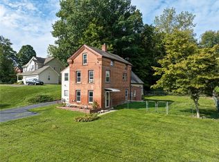 112 Center St, Windsor Locks, CT 06096