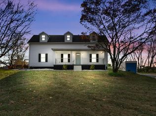 594 Clearcreek Rd, Irvine, KY 40336