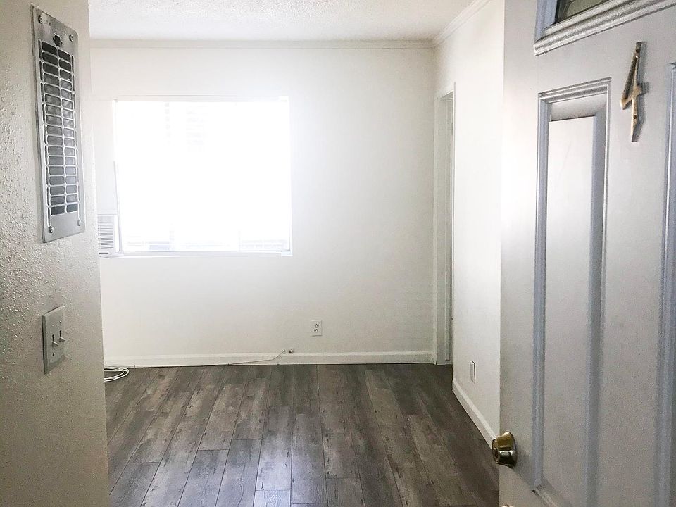 1st image of 3520 Clarington Ave #4