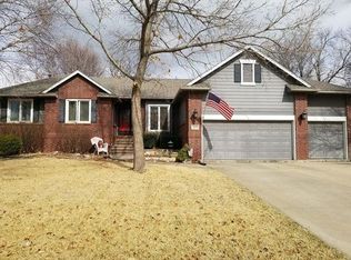 1406 E Box Elder Ct, Derby, KS 67037