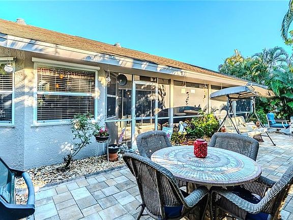 5th image of 22638 FOREST VIEW DR