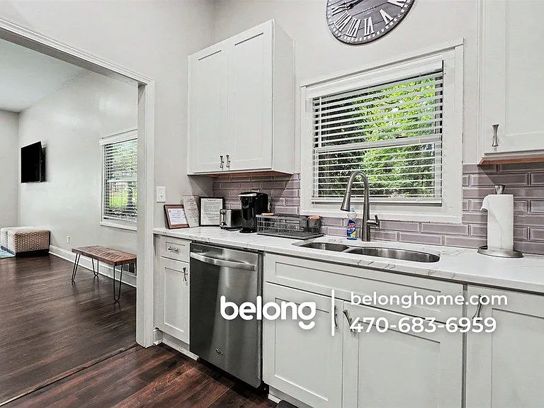 2511 Susan Ln SW — Photo 11