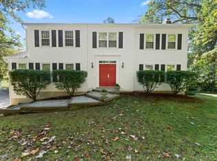 2 Sutherland Drive, Newtown, CT 06482