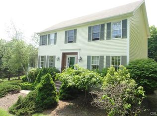 123 Warwick Rd, New Fairfield, CT 06812