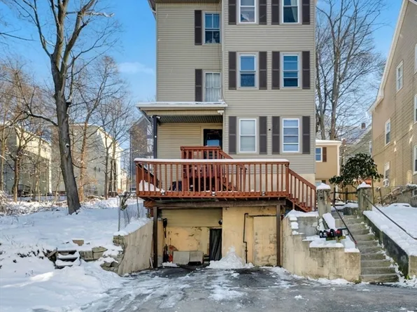 67 Rodney St, Worcester, MA 01605