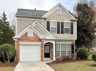 2445 Sawyer Dr, Charlotte, NC 28213