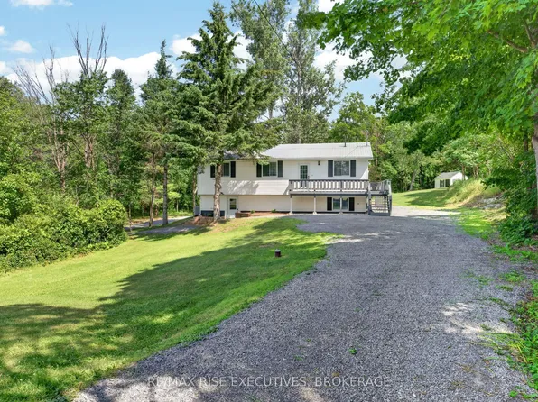 1022 Bauder Dr, South Frontenac, ON K0H 1W0