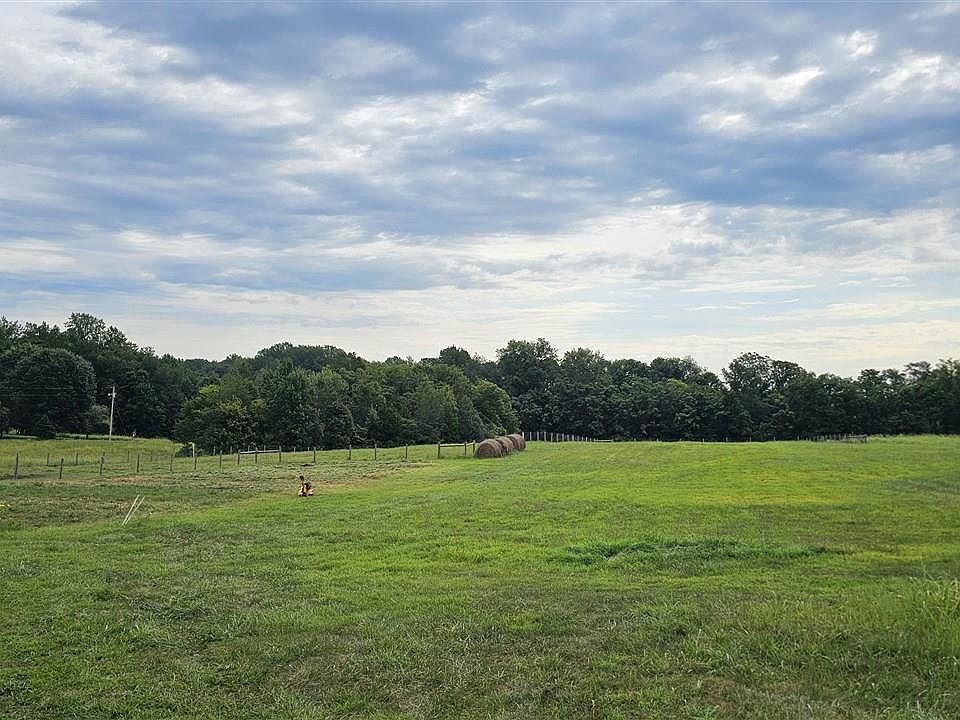 2nd image of Powell Cemetery Rd