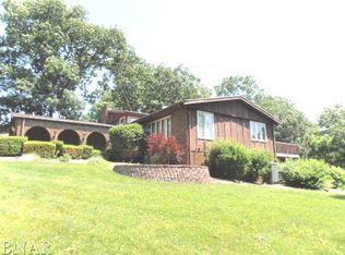 4757 Skyline Dr, Heyworth, IL 61745